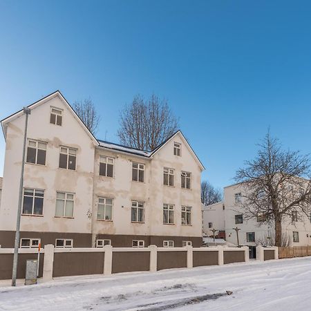 Day Dream Central Akureyri Three Bedroom Apt Buitenkant foto