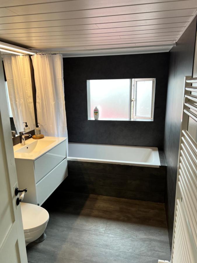 Day Dream Central Akureyri Three Bedroom Apt Buitenkant foto