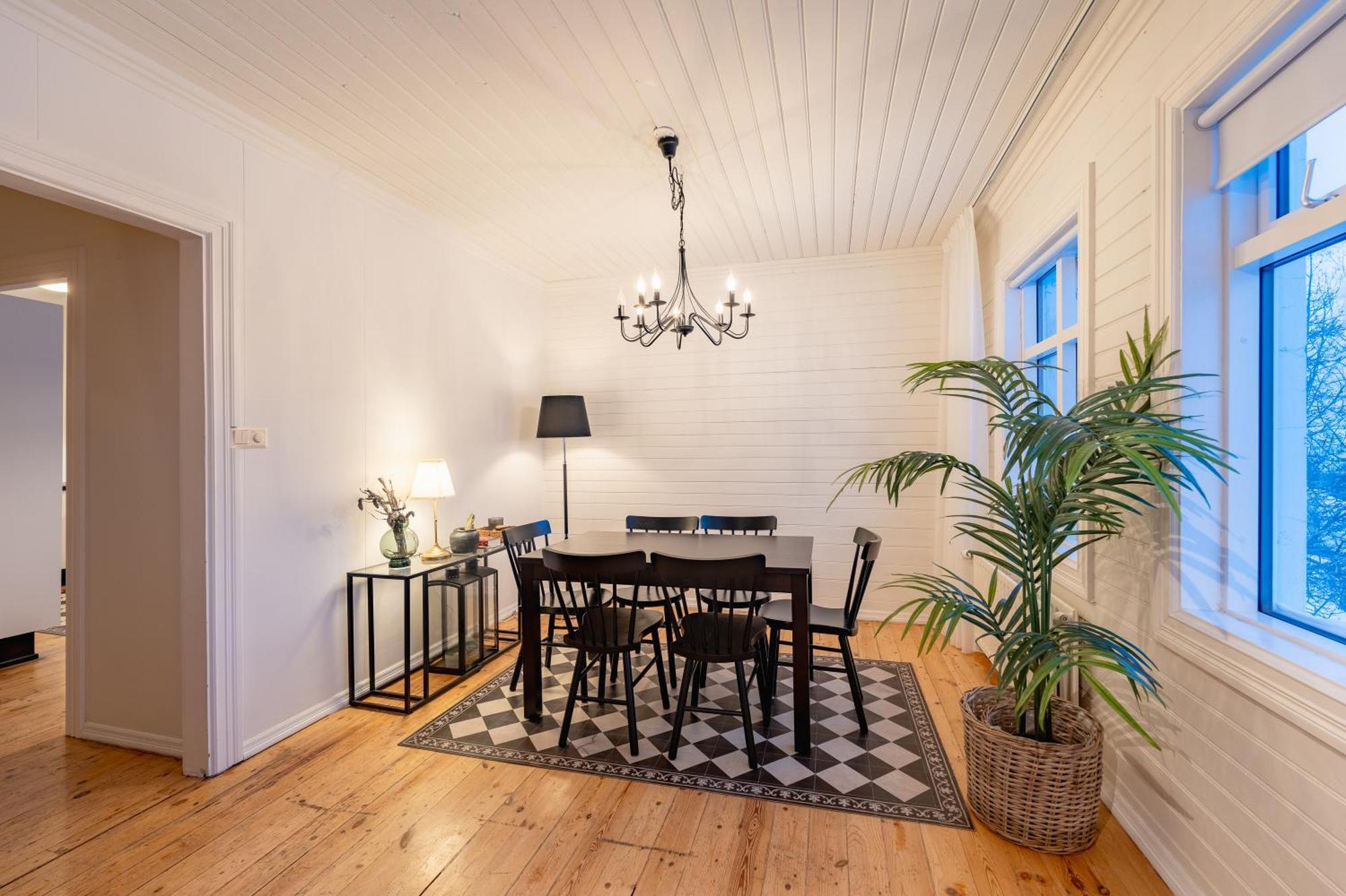 Day Dream Central Akureyri Three Bedroom Apt Buitenkant foto