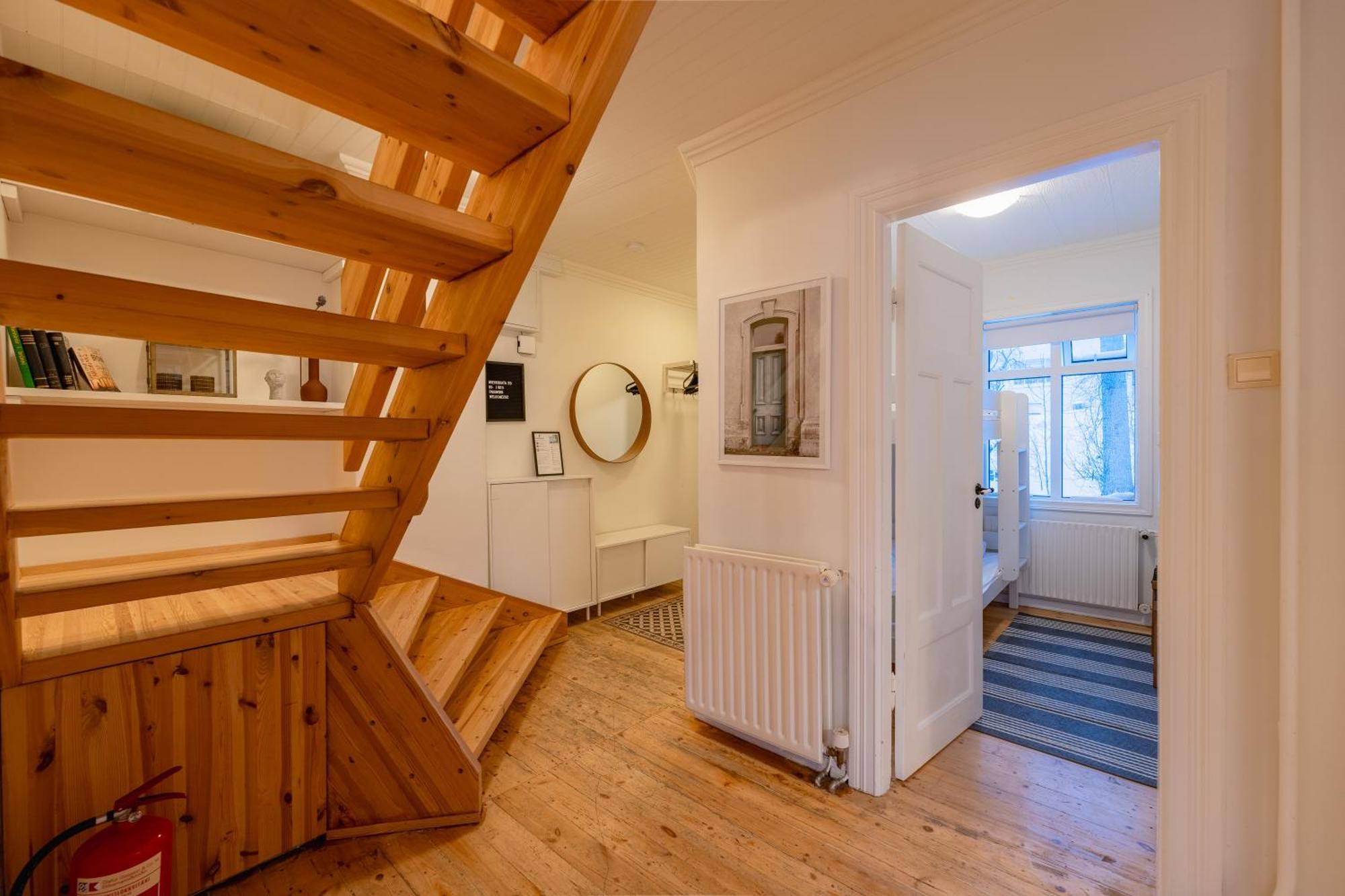 Day Dream Central Akureyri Three Bedroom Apt Buitenkant foto