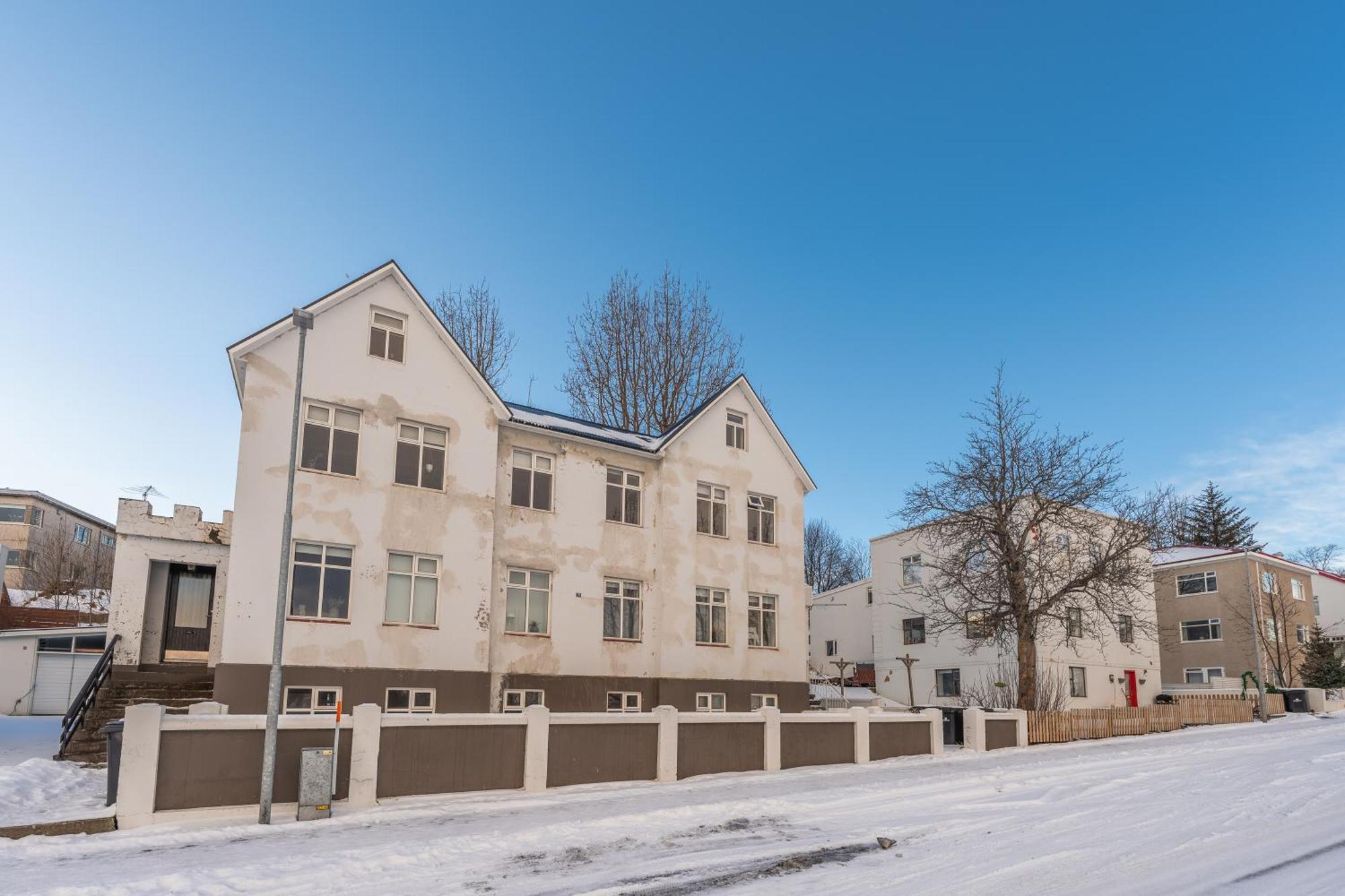 Day Dream Central Akureyri Three Bedroom Apt Buitenkant foto